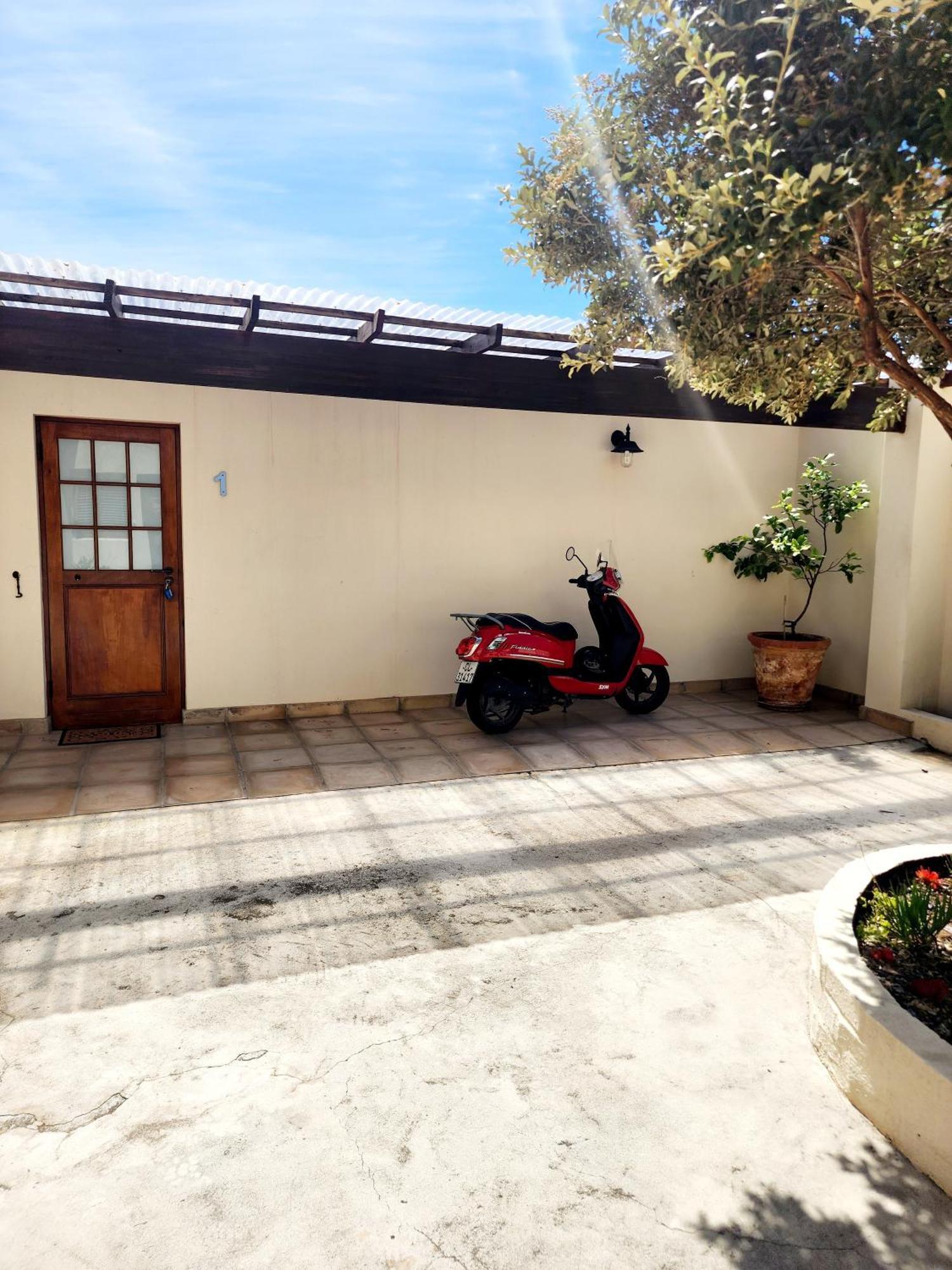 The Tides Bed & Breakfast Simon's Town Exterior photo
